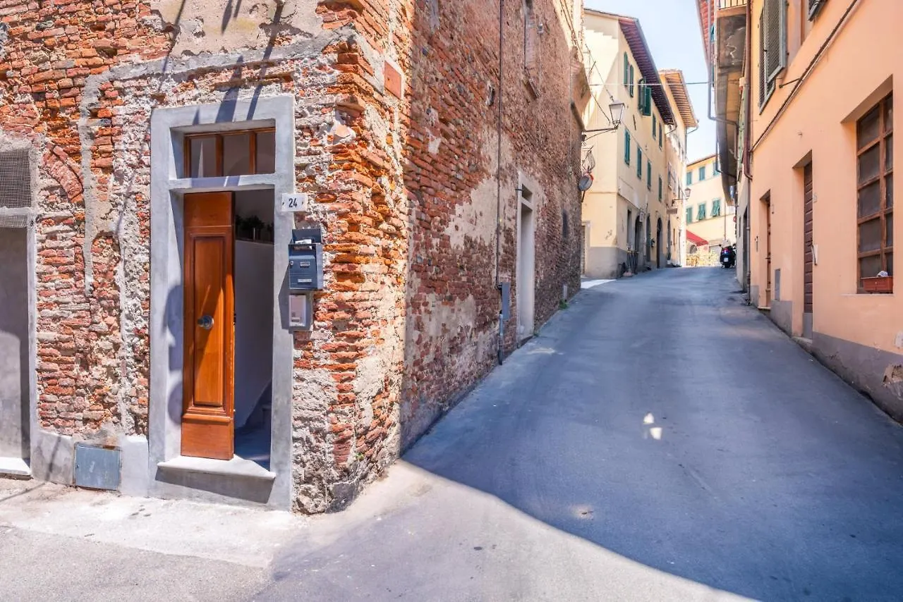 Lui Tuscany Loft سان مينياتو 0*,  إيطاليا