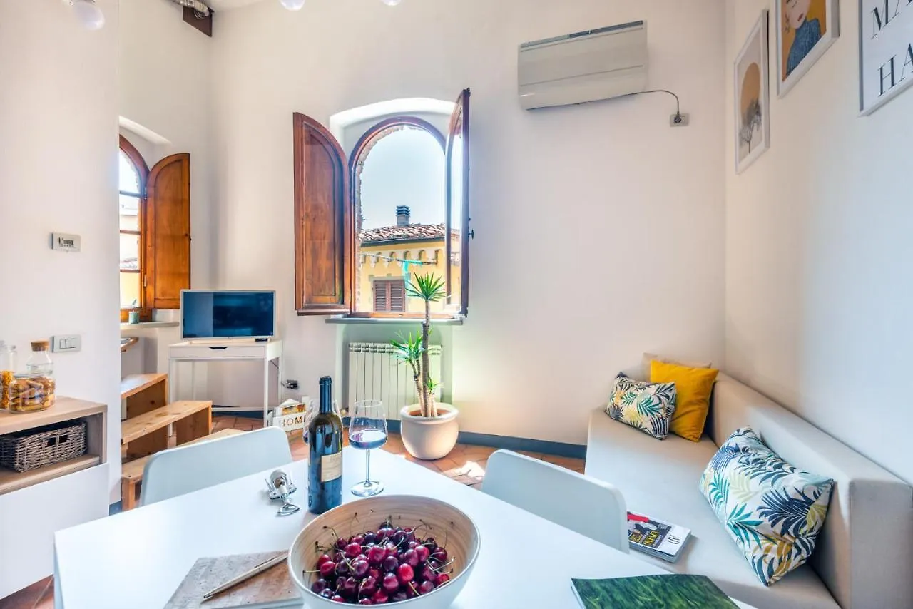 Lui Tuscany Loft سان مينياتو شقة