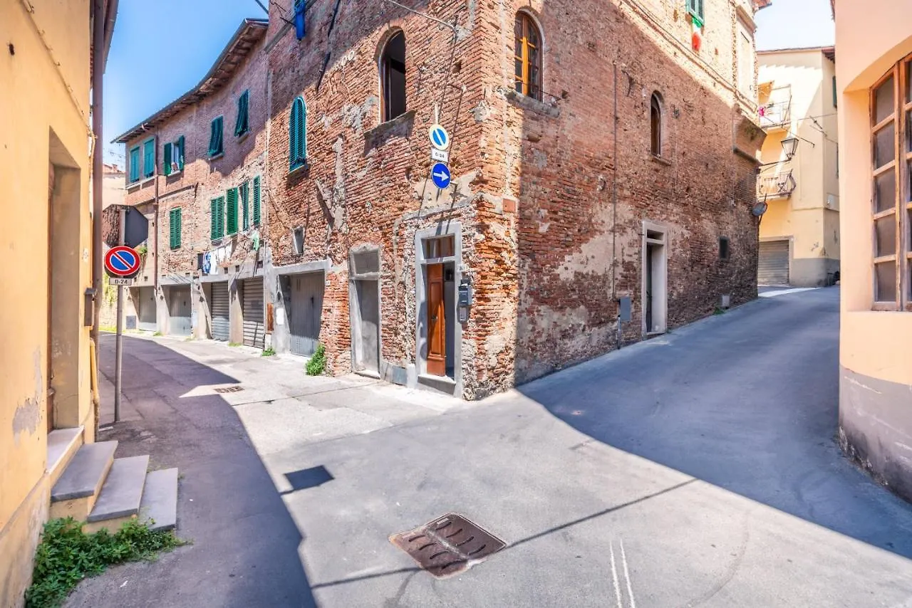 شقة Lui Tuscany Loft سان مينياتو إيطاليا